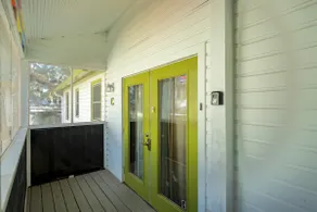 Spacious Downtown Loft C | 2BR 2BA | 4 Min to UF - Image 4