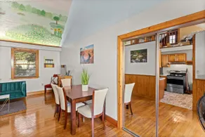 Spacious Downtown Loft C | 2BR 2BA | 4 Min to UF - Image 5