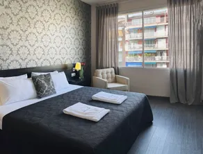 Apartment near Pedralbes Park, Les Corts - Image 2