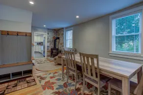 Calla Lily Farmhouse - Image 2