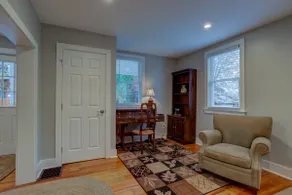 Calla Lily Farmhouse - Image 5