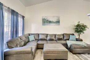 California King Bed | Fast Wi-Fi | 75” Smart TV - Image 3