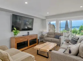 The Maples Retreat 3bd Sproat Lake w/ boat slip - Image 3