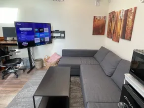Modern guest house in great location - Image 5