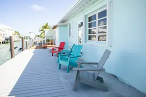 Oceanside waterfront 2/2 home with 55ft dock and paddle equipment - Image 5