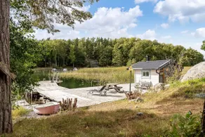 Nice villa with lake property and its own dock - Image 2