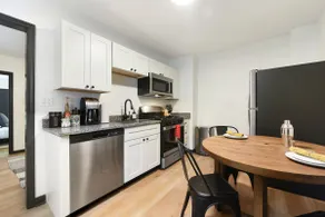 Pet Friendly, Butler St. Apt w/Private Entrance - Image 4