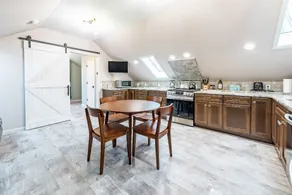 Private Executive Suite - Image 5