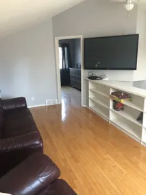 Lovely St Boniface home w/ king bed + private yard - Image 2