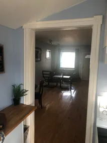 Lovely St Boniface home w/ king bed + private yard - Image 5