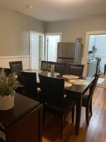 Modern 2BR Apartment Near City & Dining - Image 4