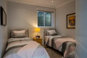 Charming suite minutes from the beach - Image 5
