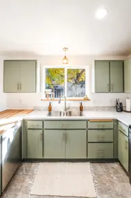 Cozy Family Retreat: Midtown Near Park+Fenced Yard - Image 4