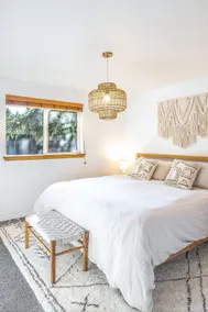 Cozy Family Retreat: Midtown Near Park+Fenced Yard - Image 5