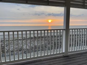 Piper's Paradise -  Beachfront, Views, Sonos, Sauna, Tesla charger, Arcade - Image 2