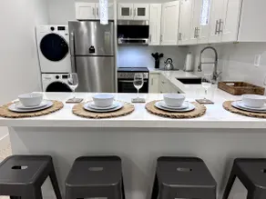 Casita 1 Luxury Chic w/Parking Coconut Grove - Image 3