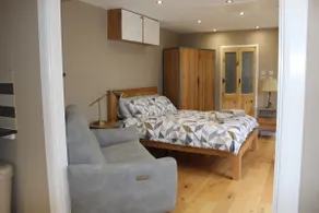 “Goshawk Lodge” Self Contained Mountain-top cabin - Image 5