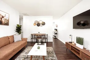 Modern Boho Villas 5 min. Speedway - Image 3