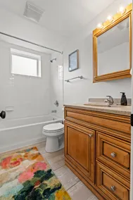 Goosetown Getaway -- 10 min walk from downtown and campus - Image 5