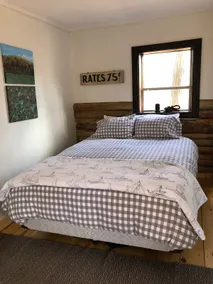Mapleridge Cabin - Image 3