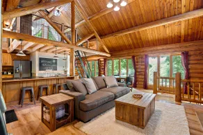 Okauchee Lakefront Cabin Escape - Image 2