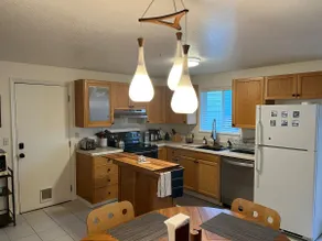 Cozy, walkable family friendly ranch - Image 5