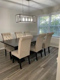 Spacious Home for Groups Deck Fireplace & Basement - Image 4