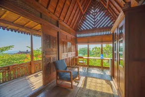 Basuki, Maison en bois romantique dans la retraite de Sumberkima Hill - Image 3