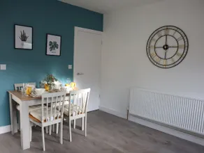 Sheffield 3-bedroom house with free street parking - Image 5