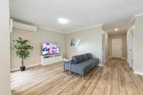 Modern Perth House Near Airport Stadium & Shopping - Image 2
