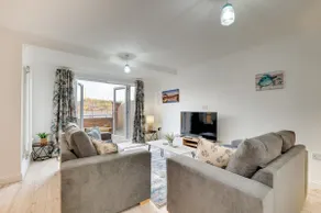 Staithes House By Week2Week City Stay Apartment - Image 3