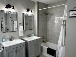 Large Studio W/ King Bed | Easy Highway Access! - Image 2