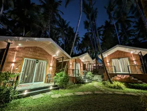 AC Cottage With Swimming Pool - Image 3