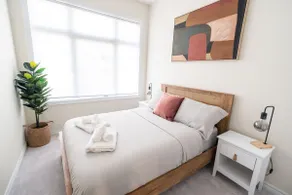 BRAND NEW home minutes from Niagara Falls. - Image 3