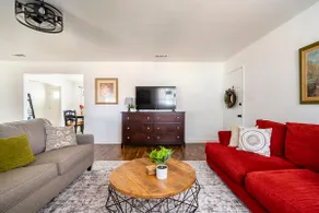 NEW- York House Dwtn Lindale, Rose Park, Canton - Image 4