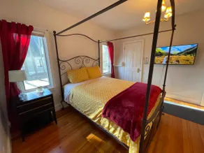 Lakefront Lovely Cottage - Image 3
