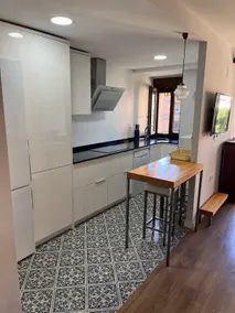 Fantastic apartment with a pool, downtown, metro - Image 3