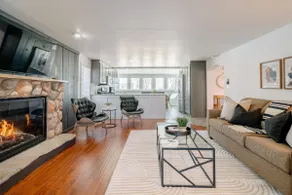 Beach House Point - Image 4