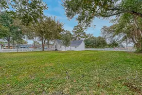 Completely Remodeled Bungalow / 3bd / 2bth - Image 4