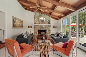 Stone River Retreat, sleeps 14, pool and spa - Image 2