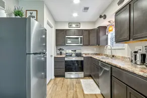 Cheerful 3-Bedroom Townhome | 1.5 Bath | King Bed - Image 3