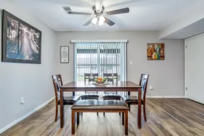 Cheerful 3-Bedroom Townhome | 1.5 Bath | King Bed - Image 4