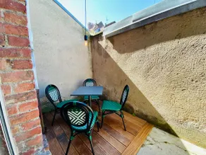 Urban oasis: charming, spacious apartment + patio - Image 5