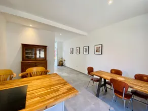 Urban oasis: charming, spacious apartment + patio - Image 3