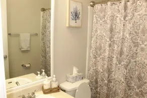 Cheerful 2 bedroom townhouse with indoor fireplace - Image 3