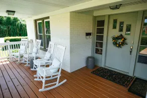 Cottage on D • 2 Blocks from Downtown Bentonville - Image 4