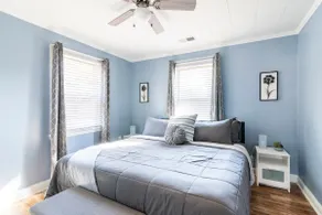 {Bunga-YOLO} SouthEnd Bungalow with Hot Tub - Image 3
