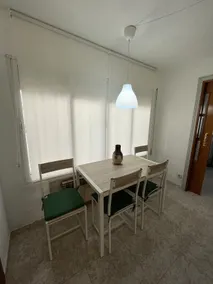 House with garden and parking - Image 2