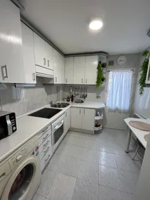 House with garden and parking - Image 3