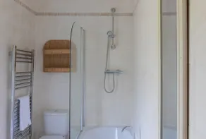 Idyllic 3-Bed Cottage | Large Hot Tub & Fireplace - Image 3
